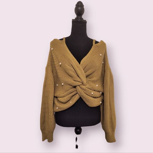 NWT ZAFUL Faux Pearl Embellished Twisted Cropped Cold Shoulder Sweater  Size M - Picture 5 of 12